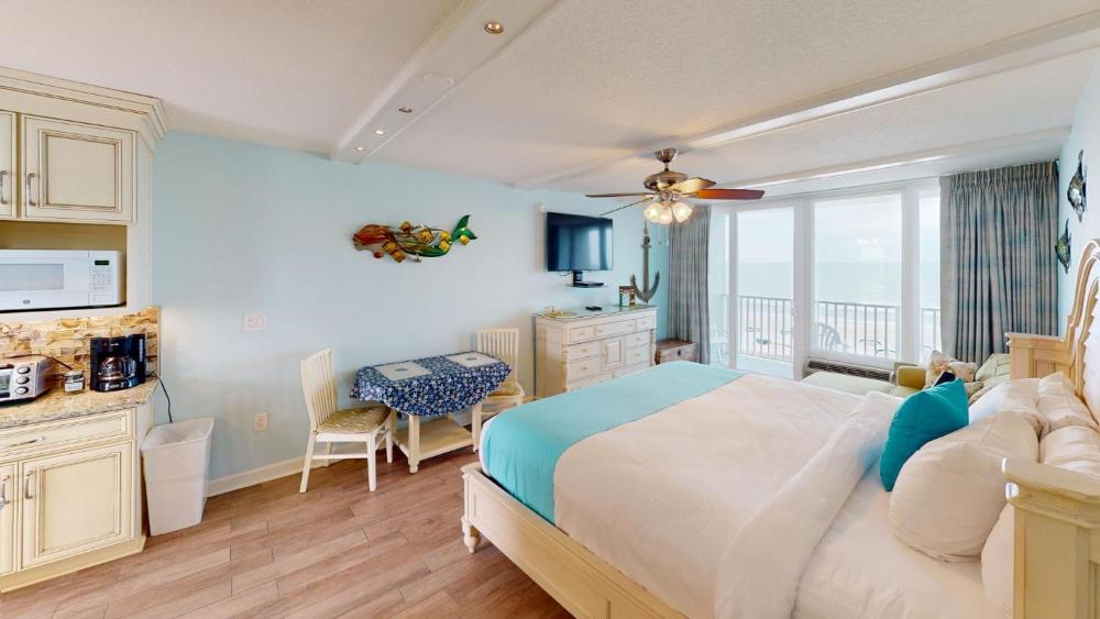 Studio with Ocean View interior
